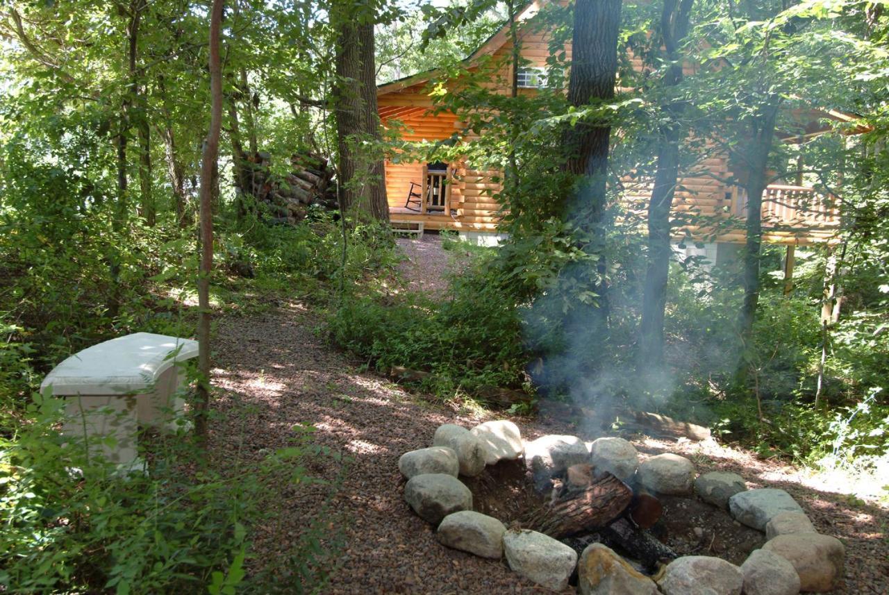 Wild Rose Cabin By Amish Country Lodging ミラーズバーグ エクステリア 写真